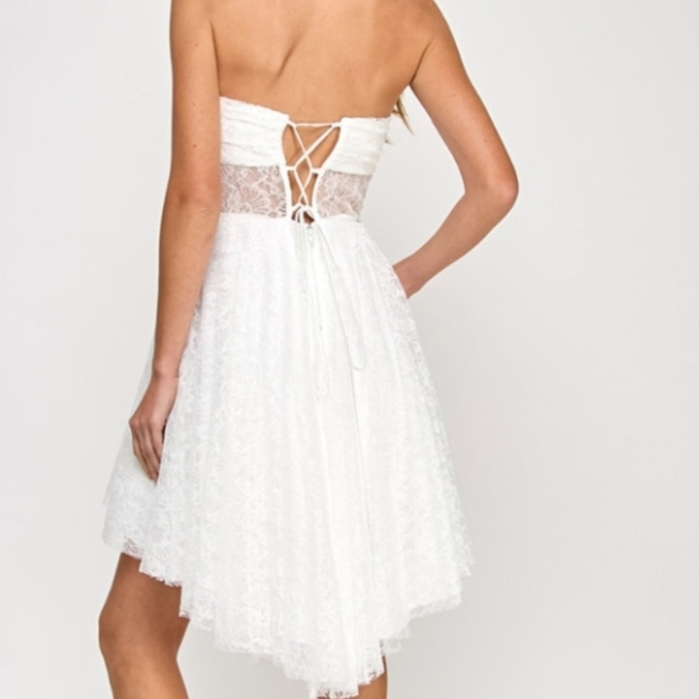 Chic Strapless White Lace Dress